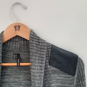 Maurice’s long sleeve gray sweater